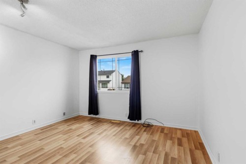 202 Bird Crescent, Fort Mcmurray, AB - Indoor Photo Showing Other Room
