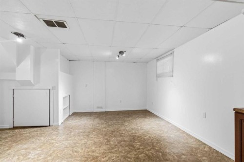 202 Bird Crescent, Fort Mcmurray, AB - Indoor Photo Showing Other Room