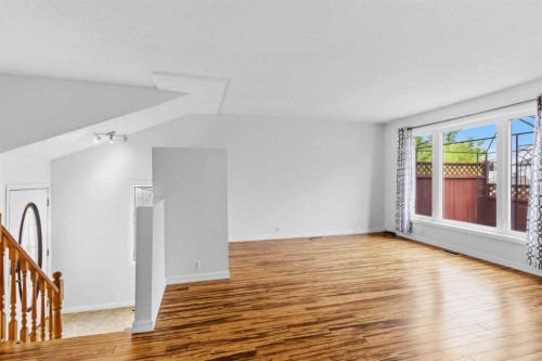 202 Bird Crescent, Fort Mcmurray, AB - Indoor Photo Showing Other Room