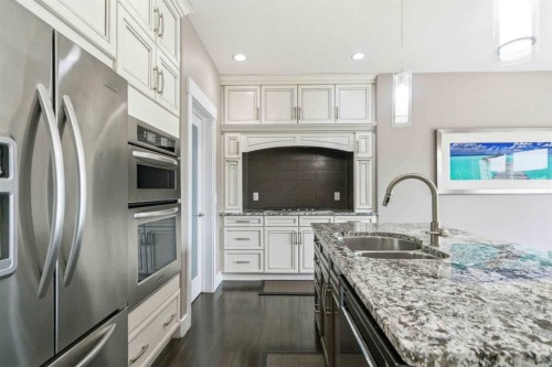 112 Dixon Road, Fort Mcmurray, AB - Indoor Photo Showing Kitchen With Double Sink With Upgraded Kitchen