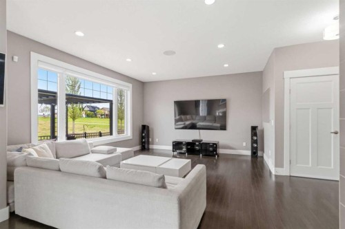 112 Dixon Road, Fort Mcmurray, AB - Indoor Photo Showing Living Room