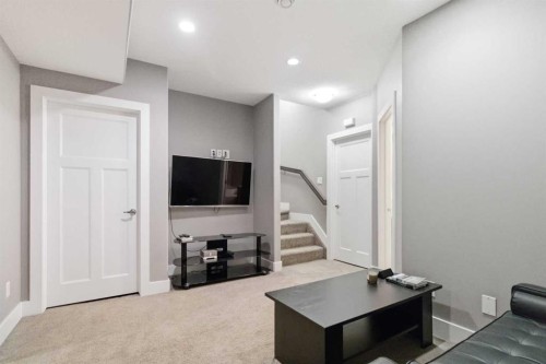 112 Dixon Road, Fort Mcmurray, AB - Indoor