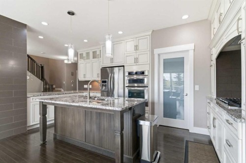 112 Dixon Road, Fort Mcmurray, AB - Indoor Photo Showing Kitchen With Upgraded Kitchen