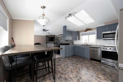 120 Hunter Street, Fort Mcmurray, AB - Indoor Photo Showing Other Room
