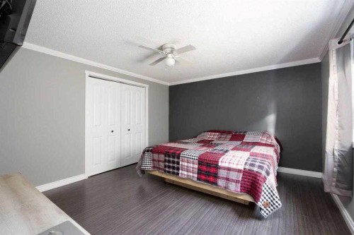 120 Hunter Street, Fort Mcmurray, AB - Indoor Photo Showing Bedroom
