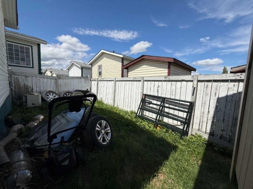 120 Hunter Street, Fort Mcmurray, AB - Outdoor