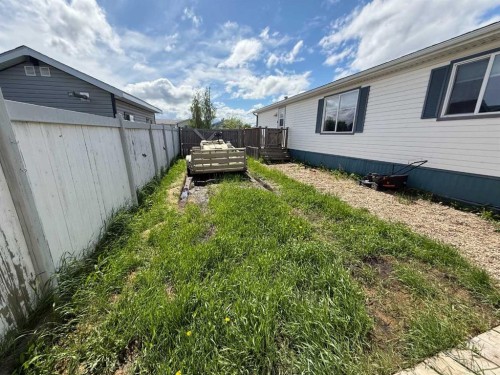 120 Hunter Street, Fort Mcmurray, AB - Outdoor