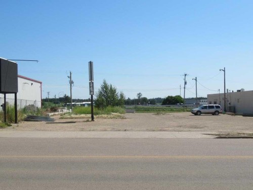 10323 101, Lac La Biche, AB 