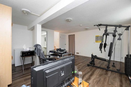 117 Goodwin Place, Fort Mcmurray, AB - Indoor Photo Showing Gym Room