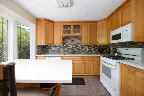 117 Goodwin Place, Fort Mcmurray, AB - Indoor Photo Showing Kitchen