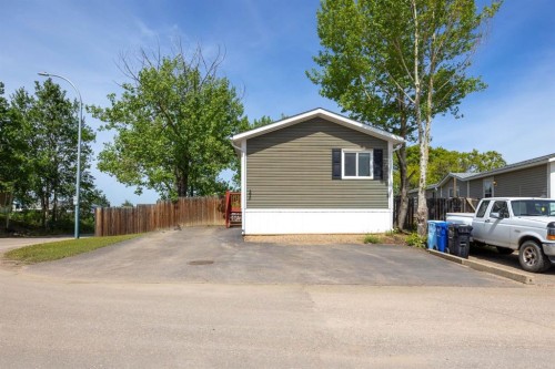 292 Greenwich Lane  Fort Mcmurray, AB T9H 3Z3