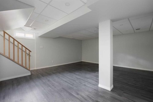 105 Hill Drive, Fort Mcmurray, AB - Indoor Photo Showing Other Room