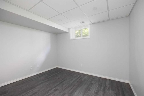 105 Hill Drive, Fort Mcmurray, AB - Indoor Photo Showing Other Room