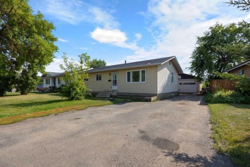 105 Hill Drive, Fort Mcmurray, AB - Outdoor