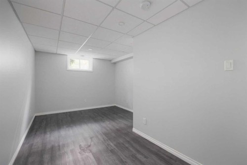 105 Hill Drive, Fort Mcmurray, AB - Indoor Photo Showing Other Room