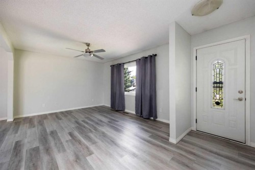 105 Hill Drive, Fort Mcmurray, AB - Indoor Photo Showing Other Room