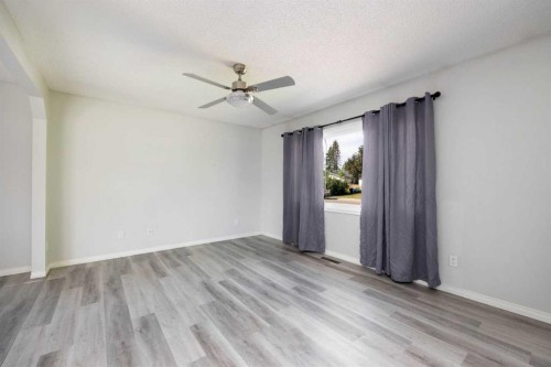 105 Hill Drive, Fort Mcmurray, AB - Indoor Photo Showing Other Room