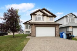 180 Mountain Avens Crescent Fort Mcmurray, AB T9K 1Y1
