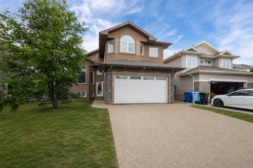 248 Hawthorn Way, Fort Mcmurray, AB - Outdoor With Facade