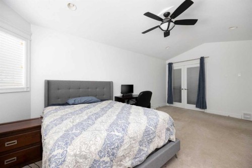 248 Hawthorn Way, Fort Mcmurray, AB - Indoor Photo Showing Bedroom