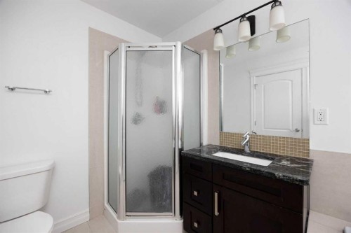248 Hawthorn Way, Fort Mcmurray, AB - Indoor Photo Showing Bathroom
