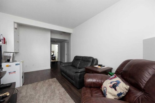 248 Hawthorn Way, Fort Mcmurray, AB - Indoor Photo Showing Living Room