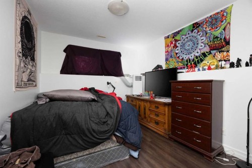 248 Hawthorn Way, Fort Mcmurray, AB - Indoor Photo Showing Bedroom