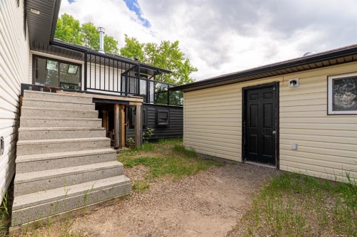 113 Dundas Road, Fort Mcmurray, AB - Outdoor With Exterior
