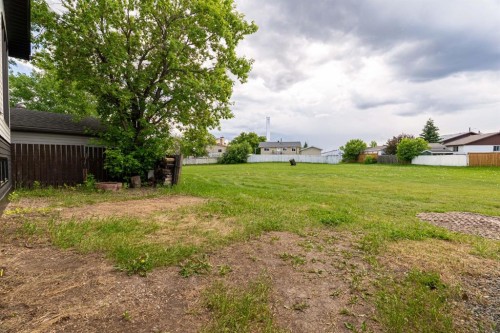 113 Dundas Road, Fort Mcmurray, AB - Outdoor