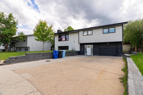 113 Dundas Road, Fort Mcmurray, AB - Outdoor