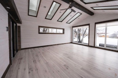 113 Dundas Road, Fort Mcmurray, AB - Indoor Photo Showing Other Room