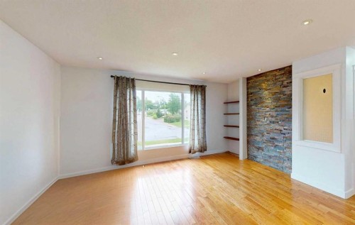 55 Centennial Drive, Fort Mcmurray, AB 