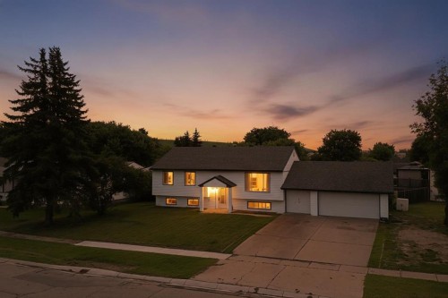 55 Centennial Drive, Fort Mcmurray, AB 