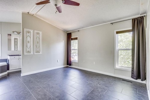 132 Gregoire Crescent, Fort Mcmurray, AB - Indoor Photo Showing Other Room