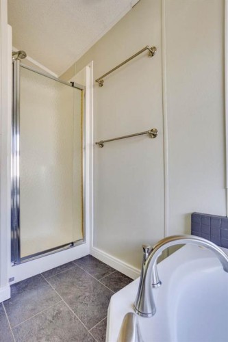 132 Gregoire Crescent, Fort Mcmurray, AB - Indoor Photo Showing Bathroom