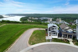 868 Athabasca Avenue Fort Mcmurray, AB T9J 1H7