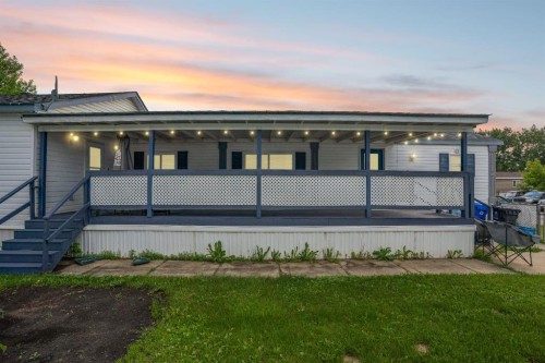 212 Greenwich Lane  Fort Mcmurray, AB T9H 3Z3