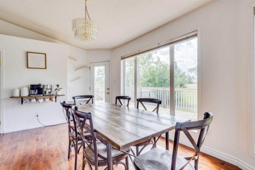176 Burton Place, Fort Mcmurray, AB - Indoor Photo Showing Dining Room