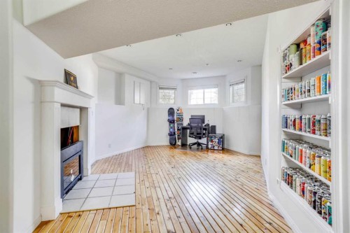 176 Burton Place, Fort Mcmurray, AB - Indoor Photo Showing Other Room