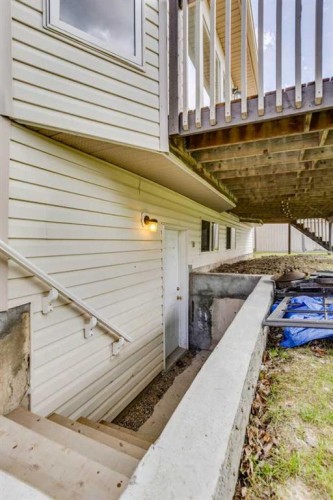 176 Burton Place, Fort Mcmurray, AB - Outdoor With Exterior