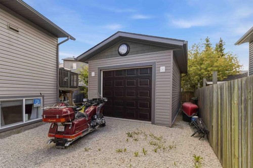 235 Atkinson Lane, Fort Mcmurray, AB 