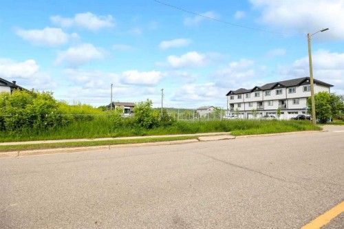 7204 Bulyea Avenue, Fort Mcmurray, AB 