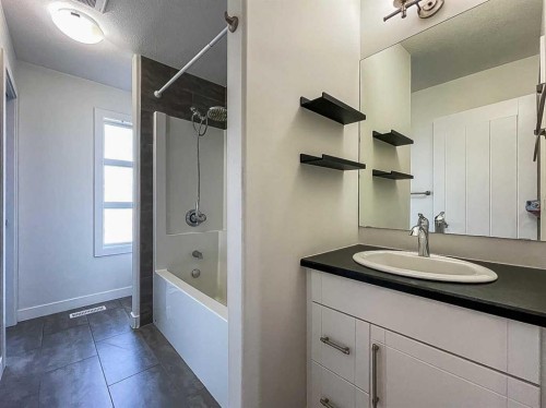 210 Athabasca Avenue, Fort Mcmurray, AB - Indoor Photo Showing Bathroom
