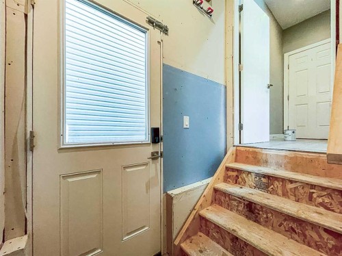 210 Athabasca Avenue, Fort Mcmurray, AB - Indoor
