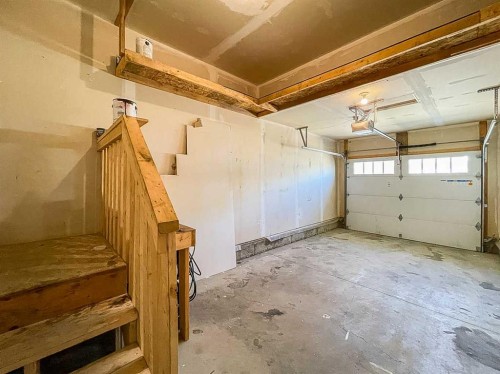 210 Athabasca Avenue, Fort Mcmurray, AB - Indoor Photo Showing Garage