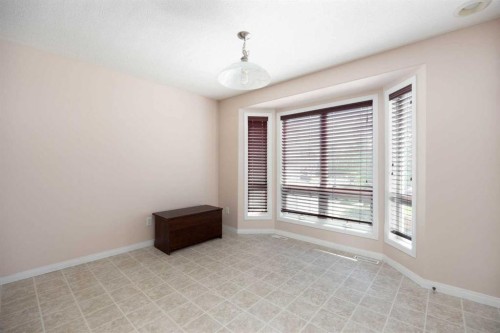 15-98 Wilson Drive, Fort Mcmurray, AB 