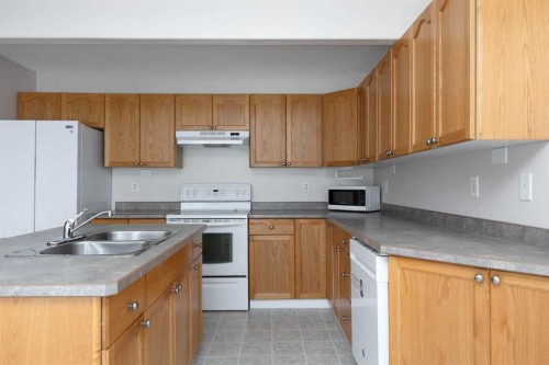 15-98 Wilson Drive, Fort Mcmurray, AB 