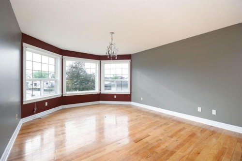 209 Laffont Bay, Fort Mcmurray, AB 