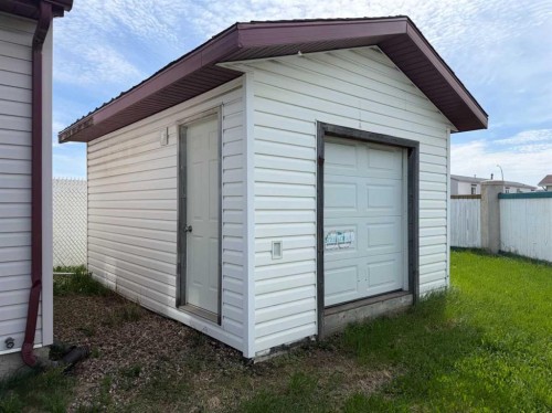 101 Black Bear Crescent, Fort Mcmurray, AB - Outdoor With Exterior