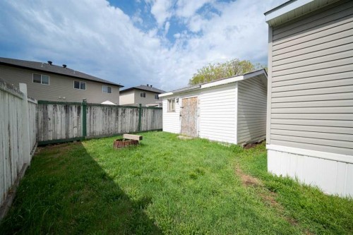 248 Caouette Crescent, Fort Mcmurray, AB - Outdoor With Exterior